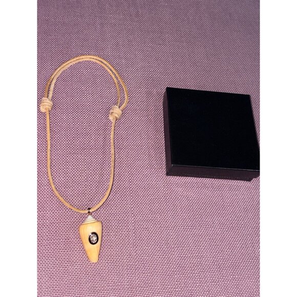 DEZSO BY SARA BELTRÁN Natural Shell Silimanite Necklace in Tan Leather New - Picture 4 of 8